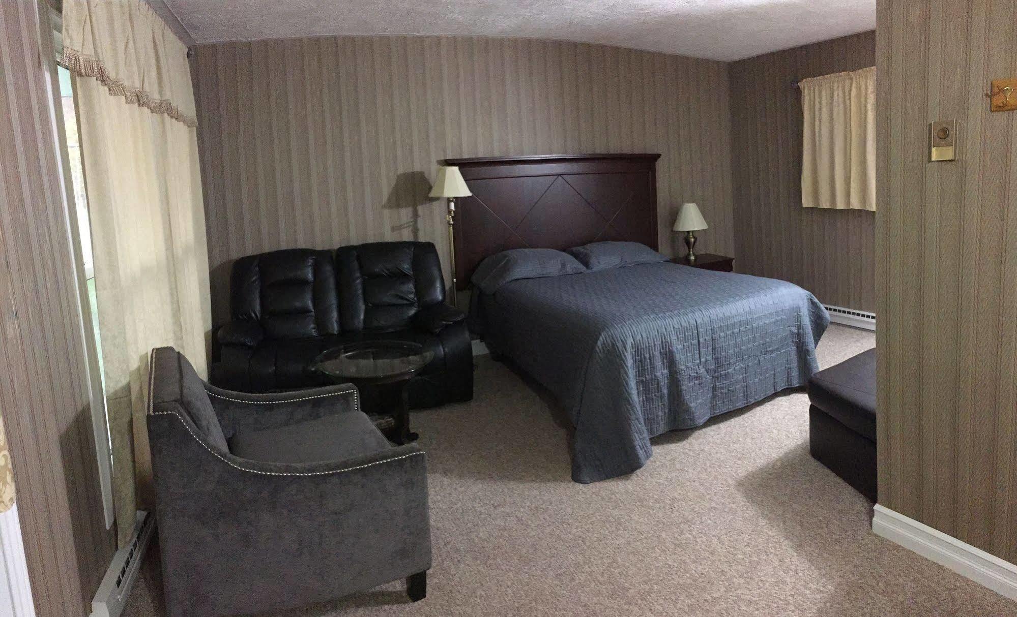 פליזנט ביי Mountain View Motel & Cottages מראה חיצוני תמונה